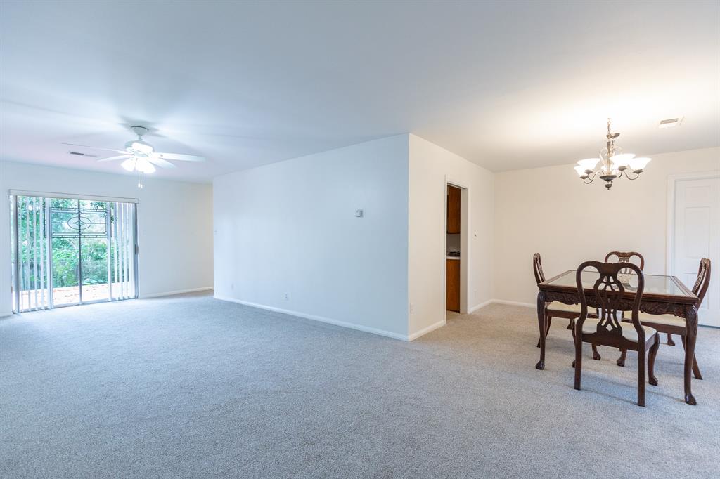 502 River Oaks Drive, Huntsville, Texas image 3
