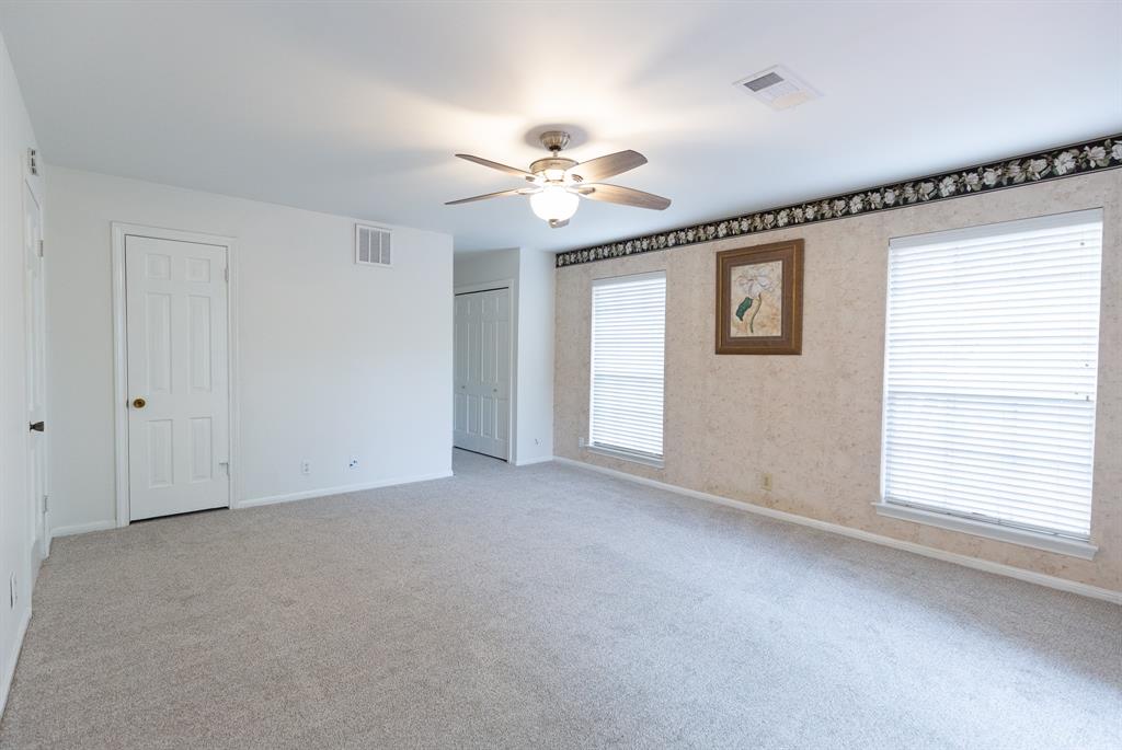 502 River Oaks Drive, Huntsville, Texas image 11