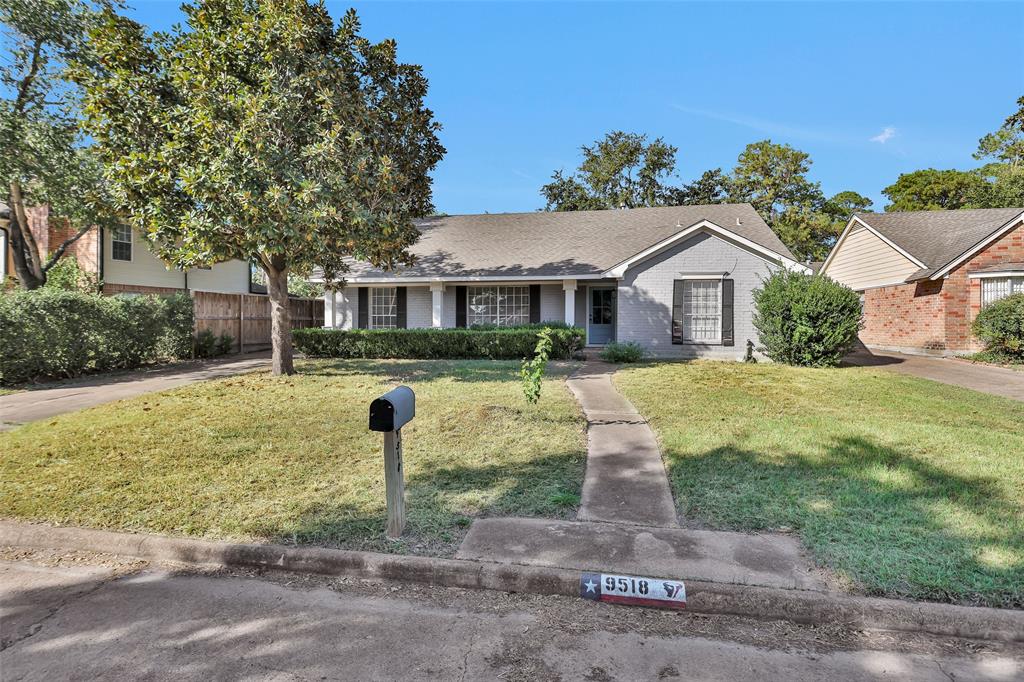 9518 Kindletree Drive, Houston, Texas image 2