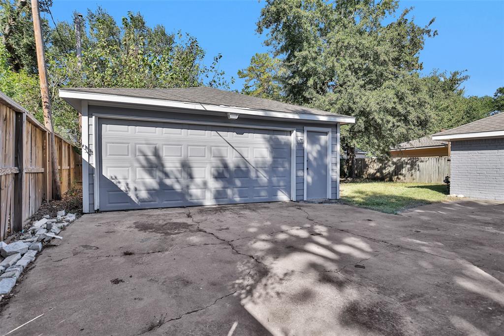 9518 Kindletree Drive, Houston, Texas image 34