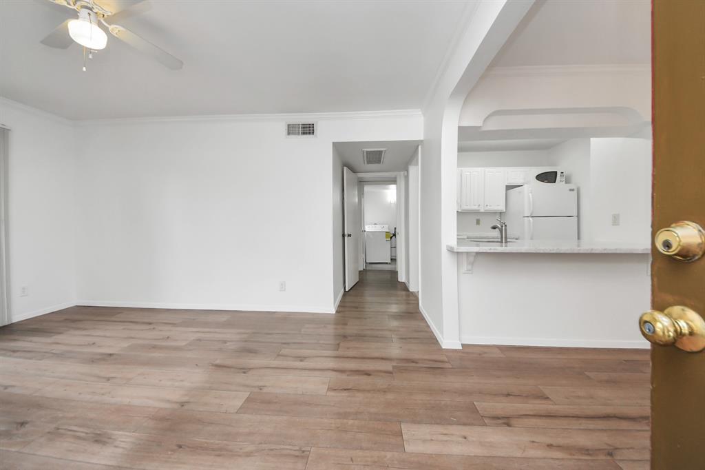 3500 Tangle Brush Drive 65