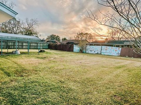 A home in Brazoria