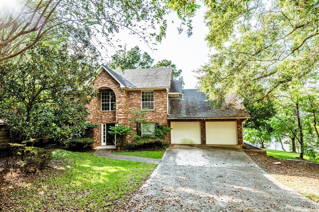 1915 E Lake Drive, Huntsville, Texas image 3