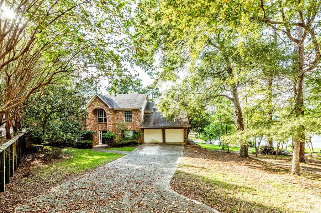 1915 E Lake Drive, Huntsville, Texas image 3