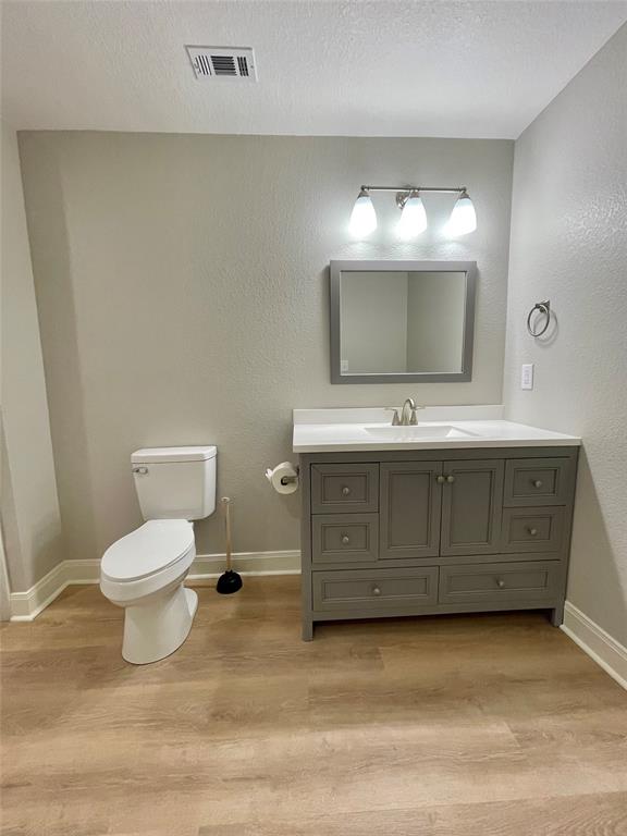 1031 W 7th Street, Freeport, Texas image 37