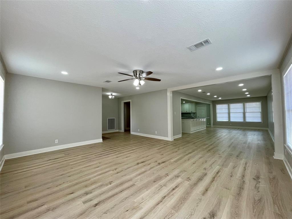 1031 W 7th Street, Freeport, Texas image 6