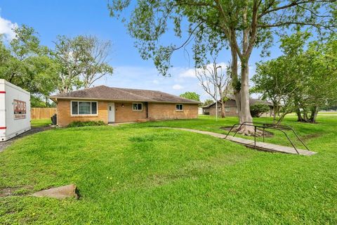 3811 Anna Court Alvin TX 77517