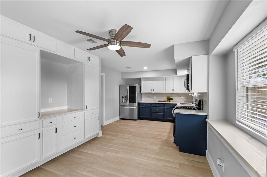 607 Mary Ann Drive, Friendswood, Texas image 12