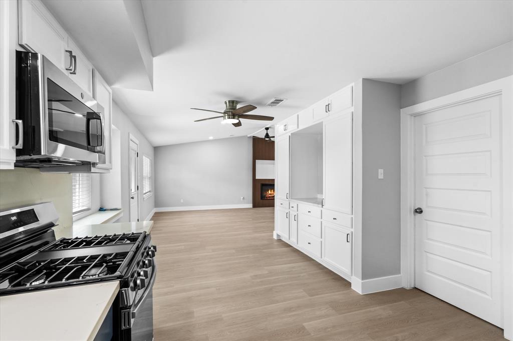 607 Mary Ann Drive, Friendswood, Texas image 24