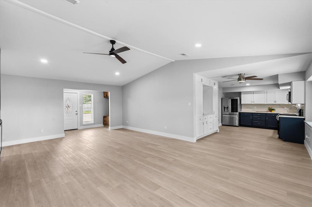 607 Mary Ann Drive, Friendswood, Texas image 7