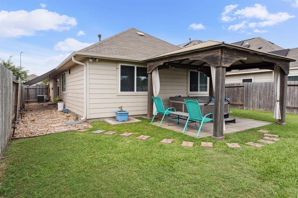 16718 Highland Villa Lane, Humble, Texas image 18