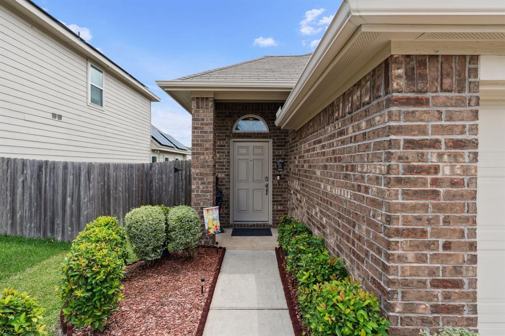 16718 Highland Villa Lane, Humble, Texas image 3