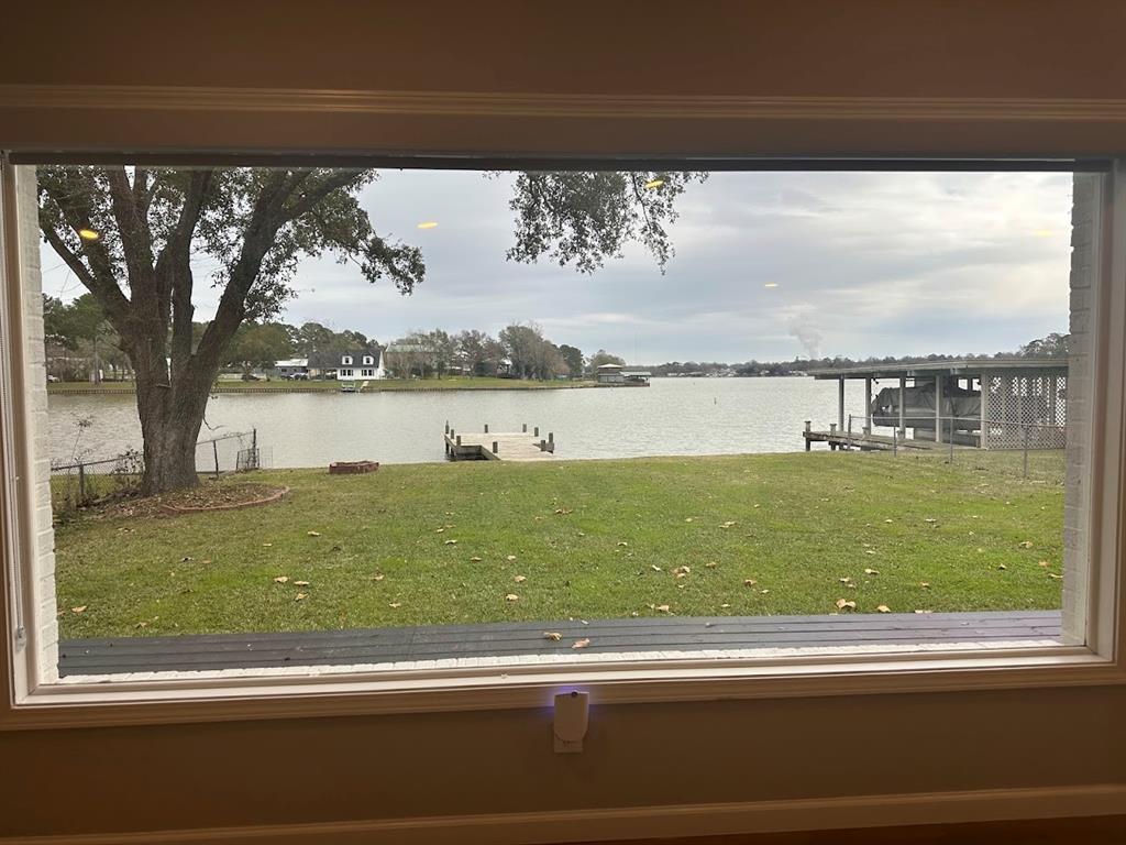 15124 Cozy Cove Lane