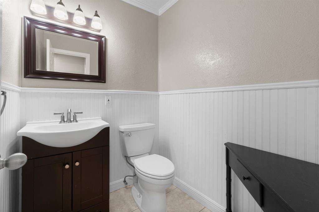 215 Sandy Ridge Drive, Livingston, Texas image 6