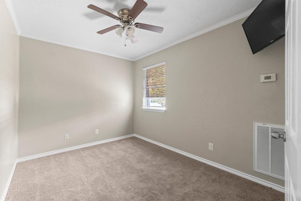 215 Sandy Ridge Drive, Livingston, Texas image 16
