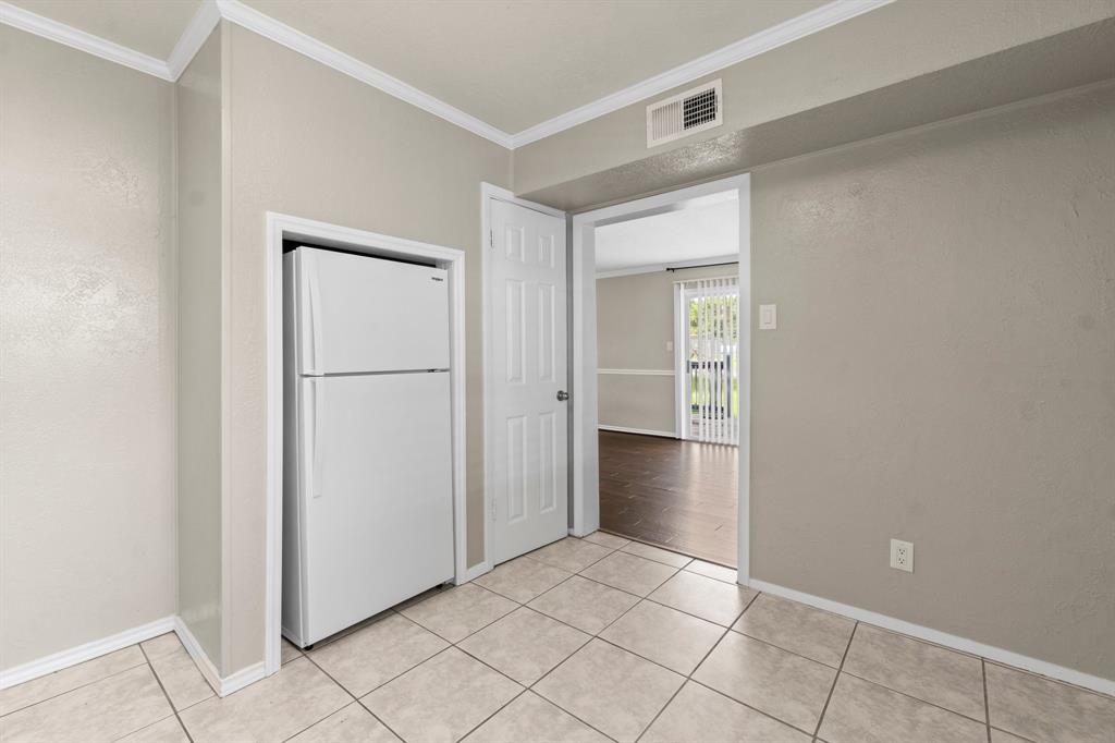 215 Sandy Ridge Drive, Livingston, Texas image 12