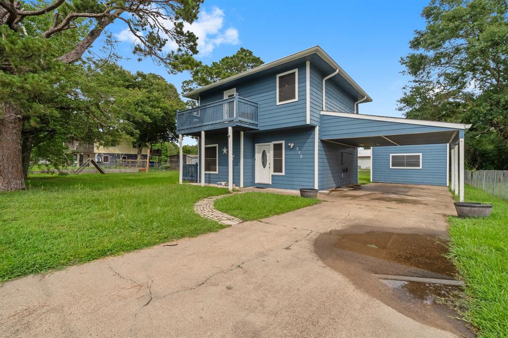215 Sandy Ridge Drive, Livingston, Texas image 2
