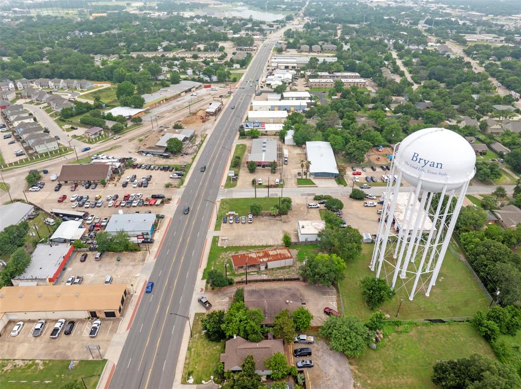 3703 S College Avenue, Bryan, Texas image 10