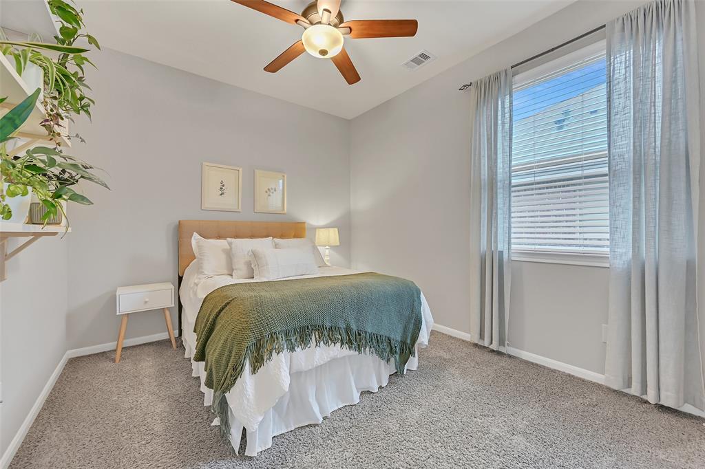 257 Dale Ridge Lane, Dickinson, Texas image 22