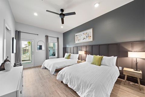 Townhouse in Galveston TX 2307 Avenue P 34.jpg