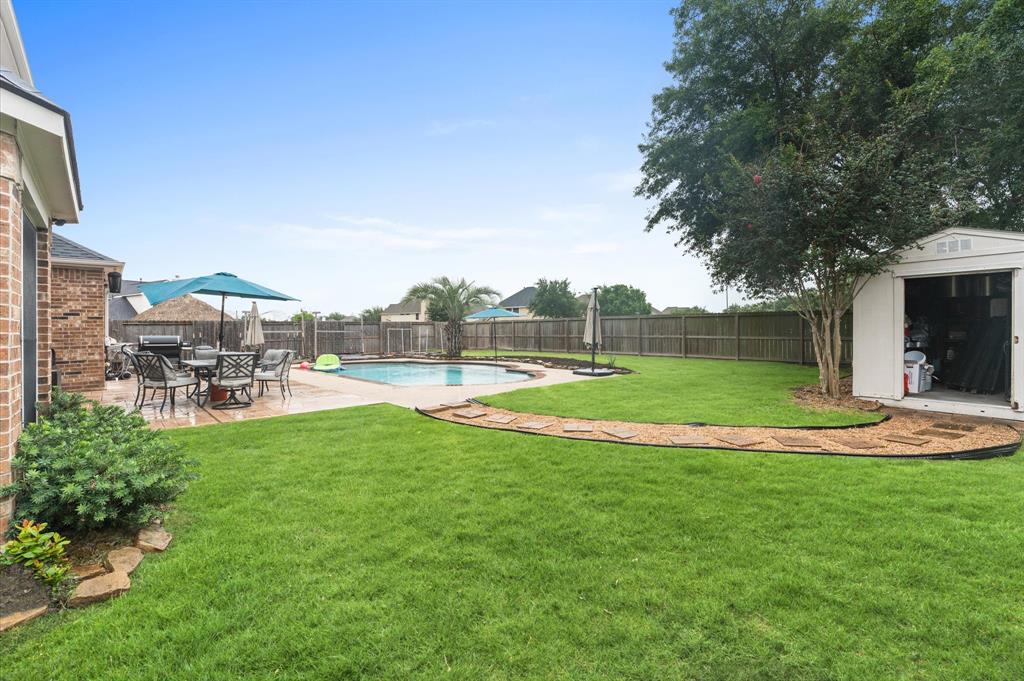 2437 Piney Point Drive, Deer Park, Texas image 32