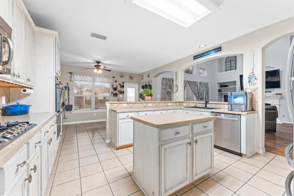 2437 Piney Point Drive, Deer Park, Texas image 10