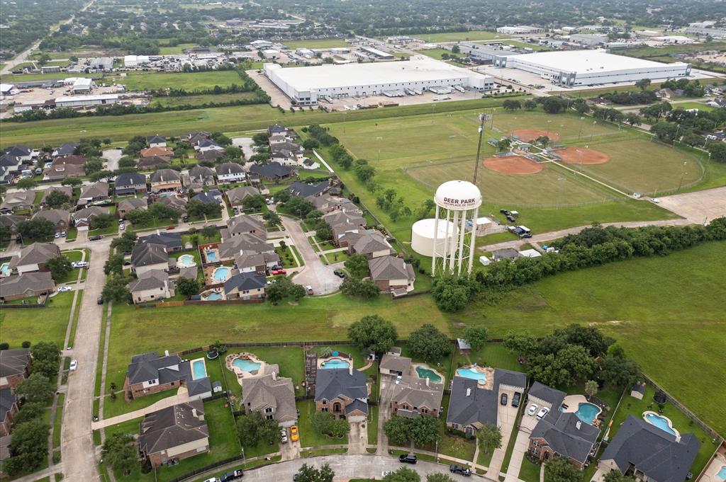 2437 Piney Point Drive, Deer Park, Texas image 41