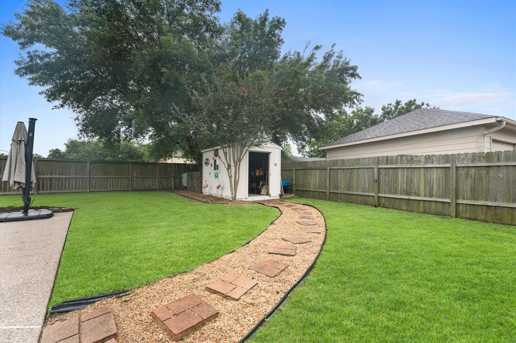 2437 Piney Point Drive, Deer Park, Texas image 31