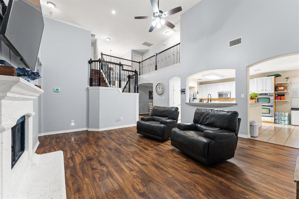 2437 Piney Point Drive, Deer Park, Texas image 8