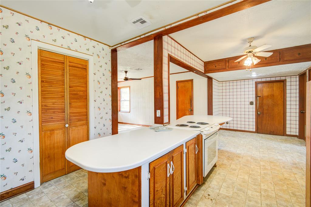 306 Oak Dr Dr, Lake Jackson, Texas image 10