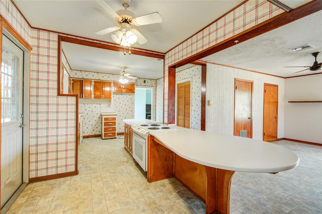 306 Oak Dr Dr, Lake Jackson, Texas image 8
