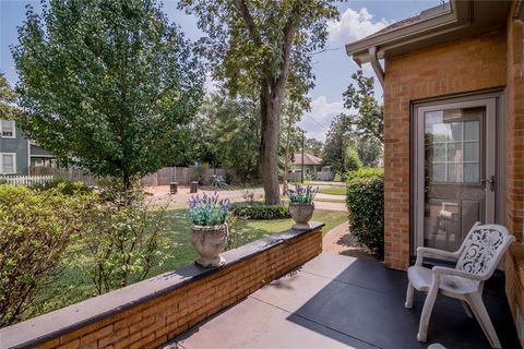 A home in San Augustine