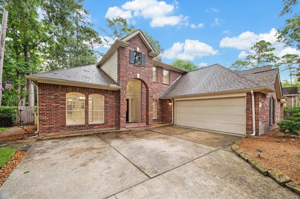 38 E Knightsbridge Drive