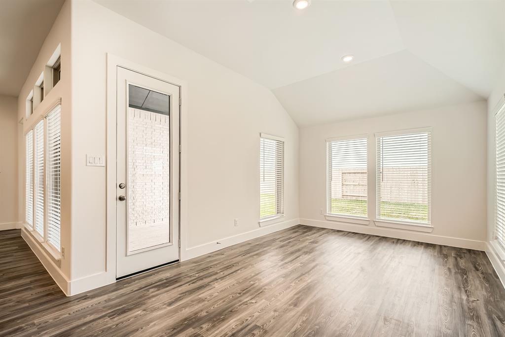 1528 Apache Heights Drive, Dayton, Texas image 9