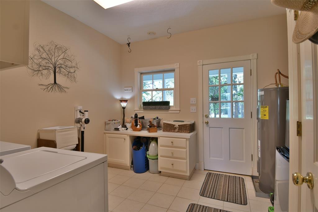 1263 Weishuhn Road, New Ulm, Texas image 18