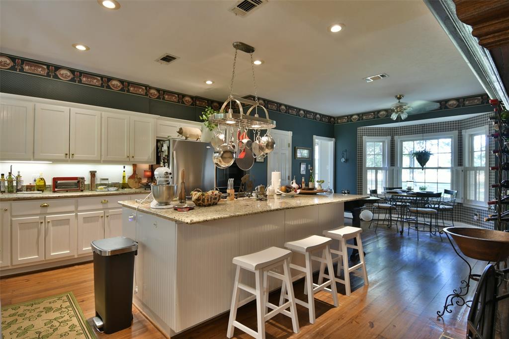 1263 Weishuhn Road, New Ulm, Texas image 13