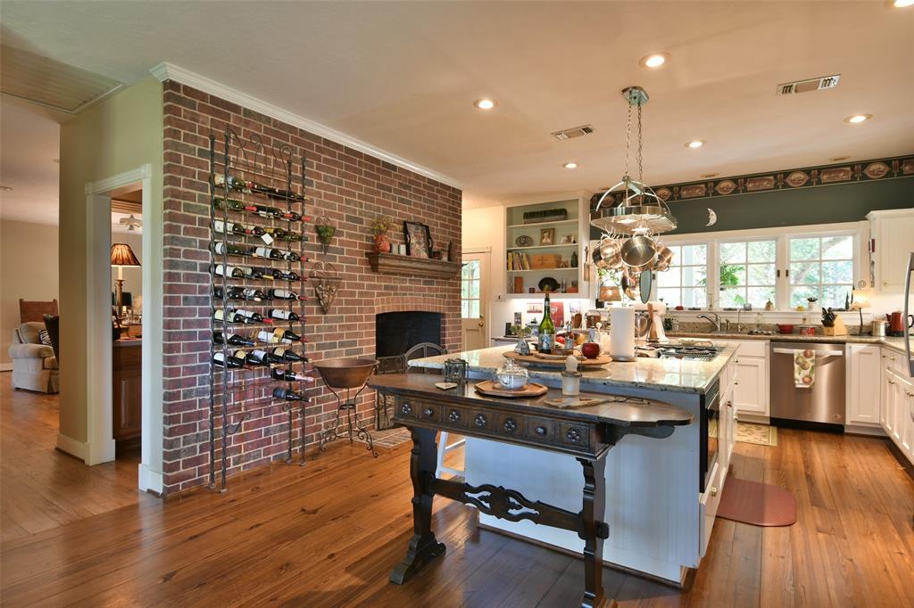 1263 Weishuhn Road, New Ulm, Texas image 12