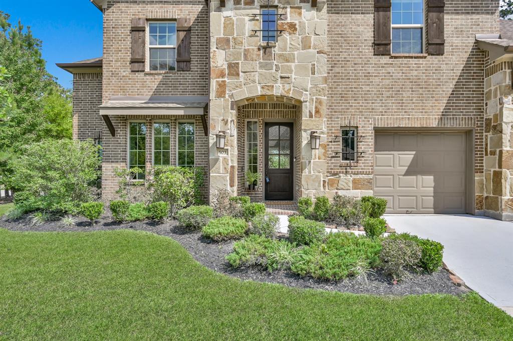 503 Woodsy Pine Court