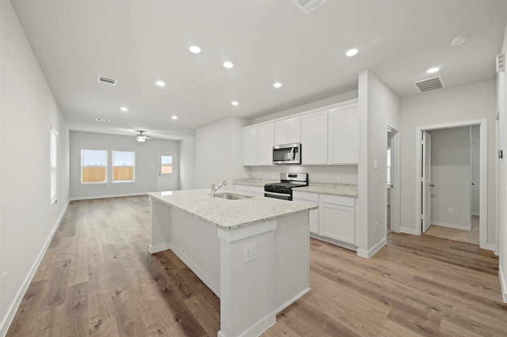 750 Westpointe Drive, Dayton, Texas image 4