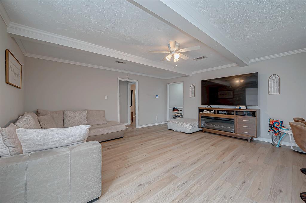 10606 Sageforest Drive, Houston, Texas image 19