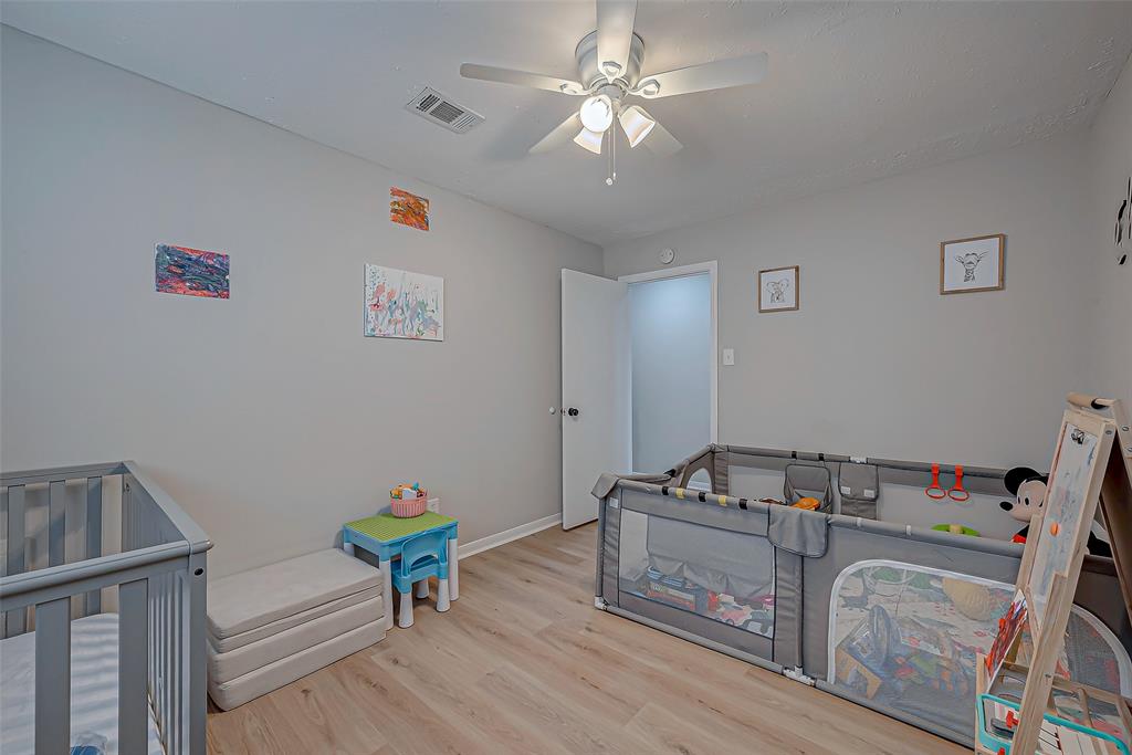 10606 Sageforest Drive, Houston, Texas image 24