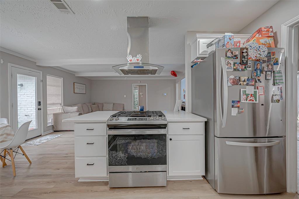 10606 Sageforest Drive, Houston, Texas image 12