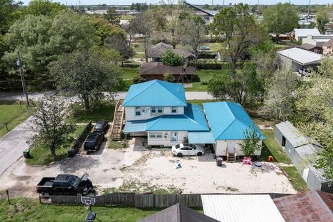 108 W Barrow Street Dayton TX 77535