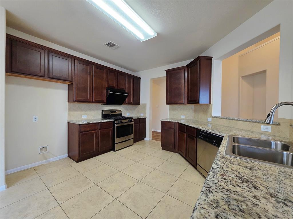 3926 Medici Court, Missouri City, Texas image 17