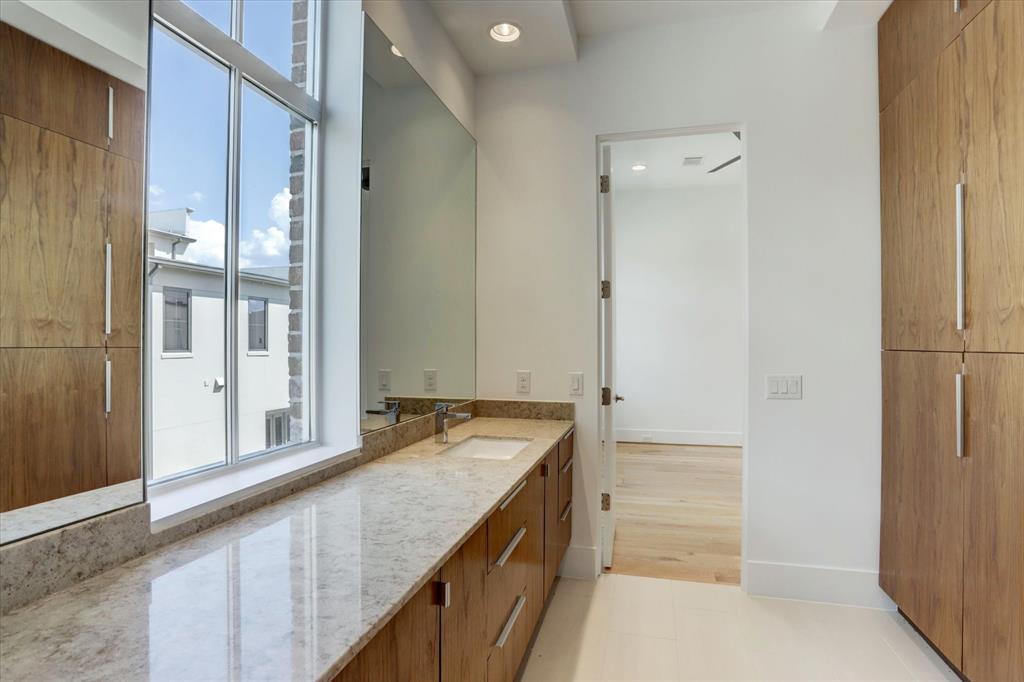 1434 Lake Pointe Parkway, Sugar Land, Texas image 18