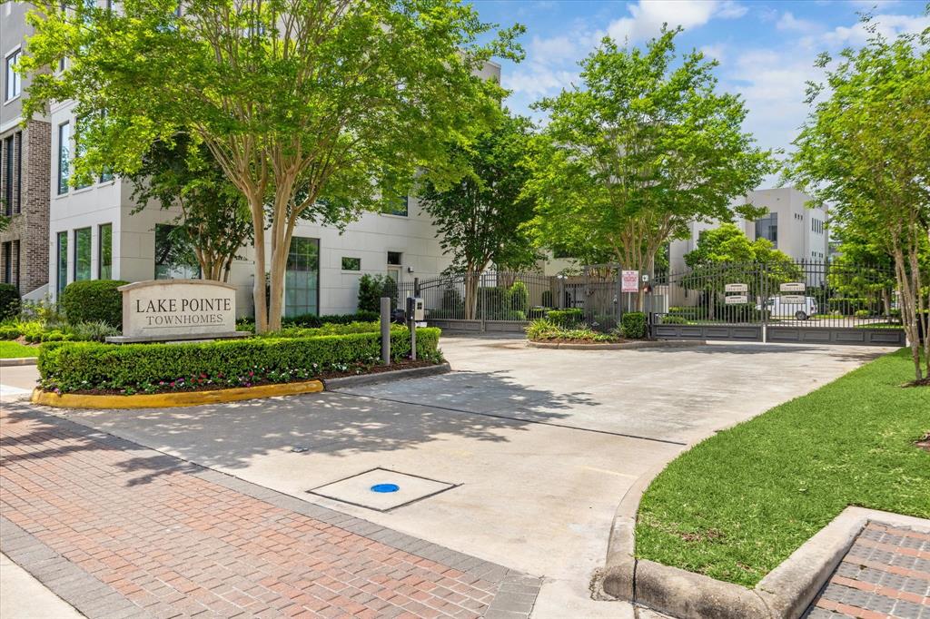 1434 Lake Pointe Parkway, Sugar Land, Texas image 2