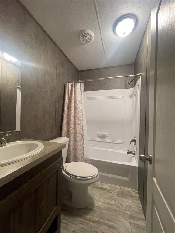 1734 County Road 2060, Hull, Texas image 22