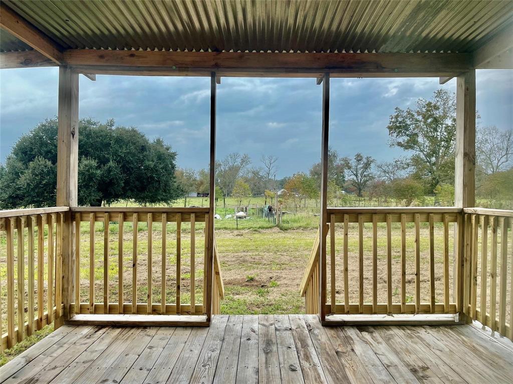 1734 County Road 2060, Hull, Texas image 11
