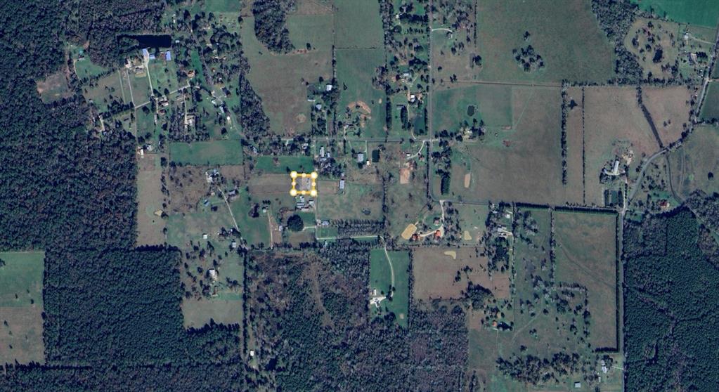 1734 County Road 2060, Hull, Texas image 31