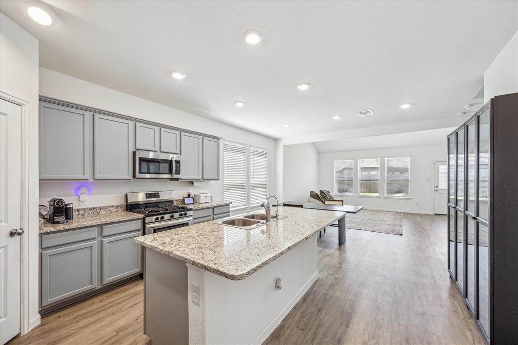 7227 Songlark Landing Court Court, Katy, Texas image 6